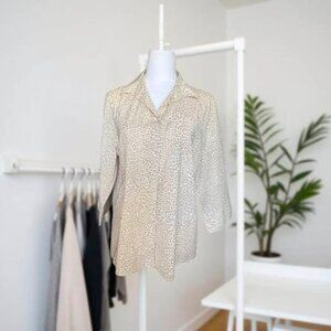 CHEETAH PRINT BUTTON DOWN